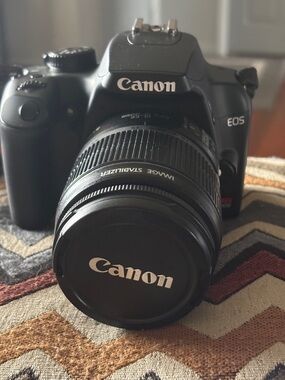 Canon EOS DSLR Camera in Black with 18-55mmLens,bag,battery,charger,SD card